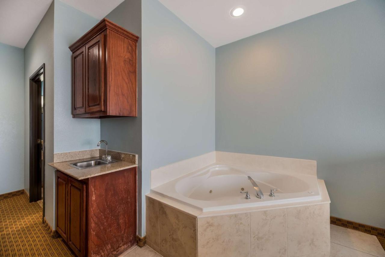 Best Western South Plains Inn & Suites Levelland Buitenkant foto